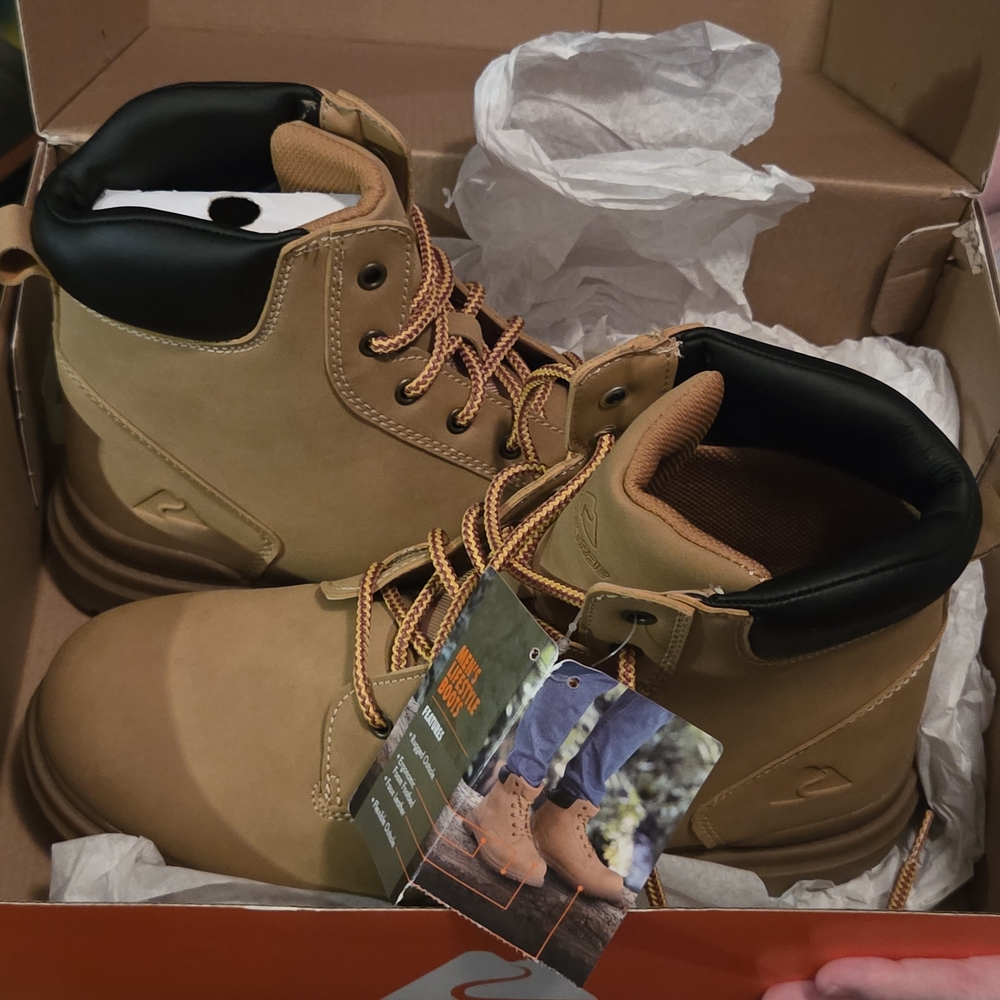 Ozark Trail Rugged Outdoor Boots - Picture 3 of 4